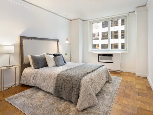 230 West 55th Street image 3 of 11