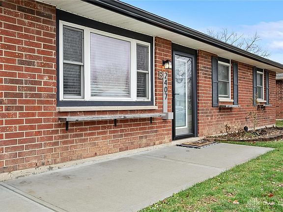 4th image of 2407 New Castle Dr