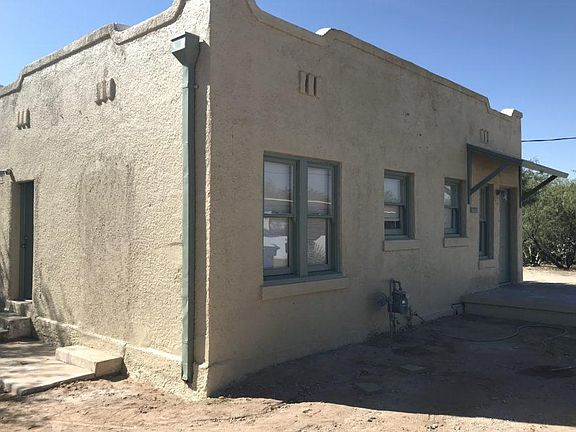 2nd image of 1049 N Jacobus Ave