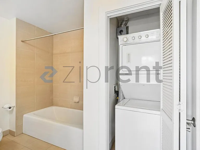 585 9th St #313 — Photo 24