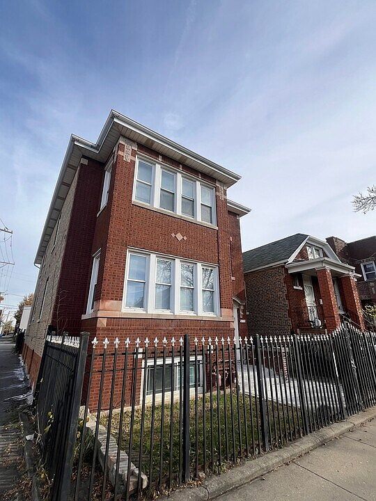 1st image of 5115 S California Ave #3