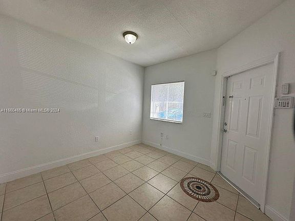 4th image of 1643 SE 31st Ct #0