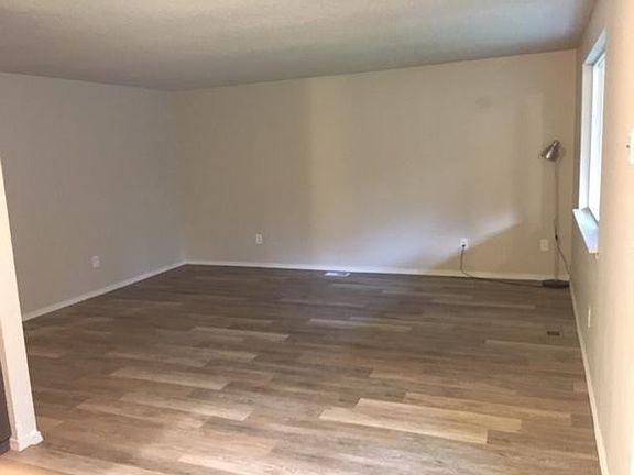 4th image of 9006 47th Ave E #9008