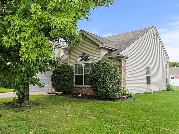 2nd image of 10036 Park Glen Ct