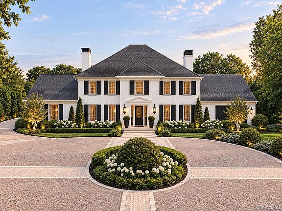 3rd image of 109 Mamaroneck Road