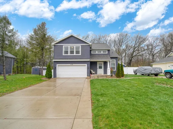 5178 Stone River Rd, Jackson, MI 49201