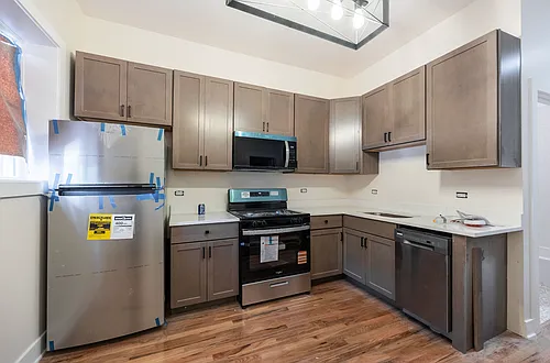 1738 N California Ave #1 Photo 1