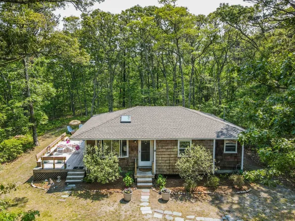 19 Speed Andrews Way, Tisbury, MA 02568