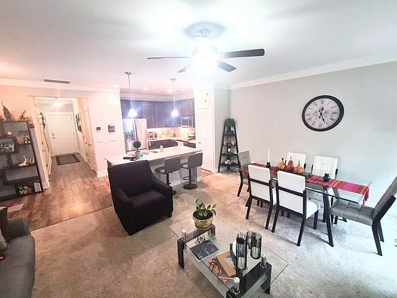 4th image of 39 Harvest Bell Ln