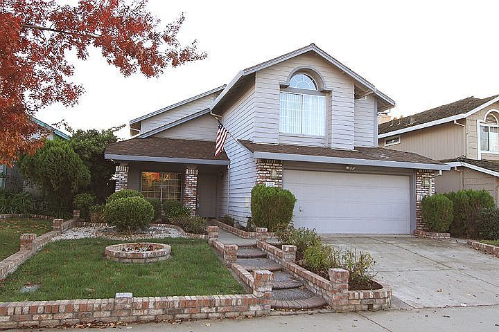 Stunning curb appeal