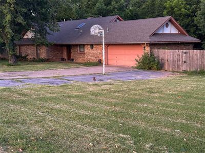 100 Todd Estate Dr, Chickasha, OK, 73018