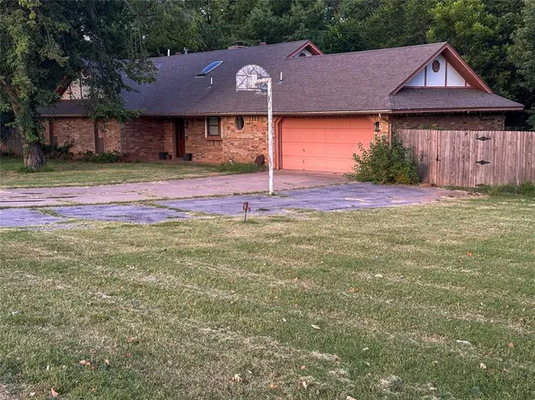 (undisclosed Address), Chickasha, OK 73018