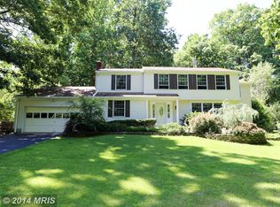 11947 Goodwood Dr, Fairfax, VA 22030