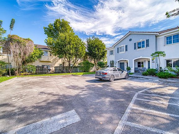 5th image of 2999 SE 17th Ave #2999