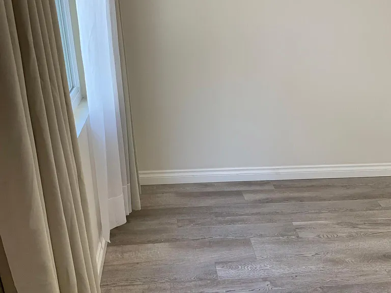 1726 Winona Blvd #201 — Photo 39