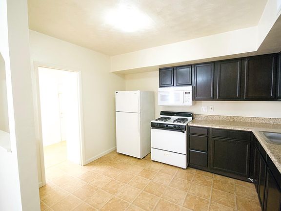 4th image of 5116 Southwest Ave #A