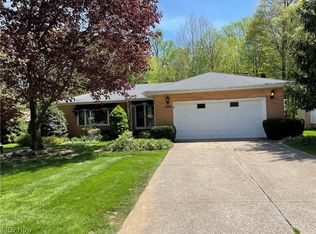 1603 Windsor Dr, Mayfield Heights, OH 44124