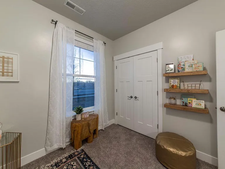 1813 W Newcastle Ln #C203 — Photo 25