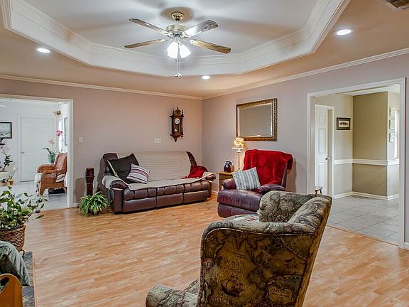 4th image of 9746 Westerly Ave