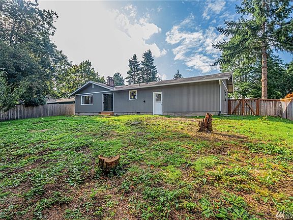 4th image of 4218 Hornet Dr NE