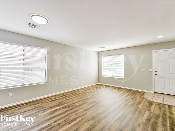 4th image of 33140 N Cat Hills Ave