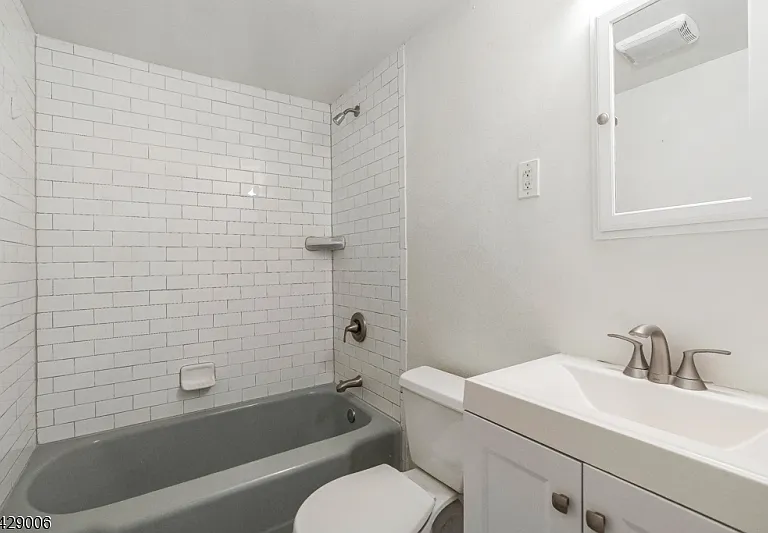 35 Bernards Ave — Photo 14