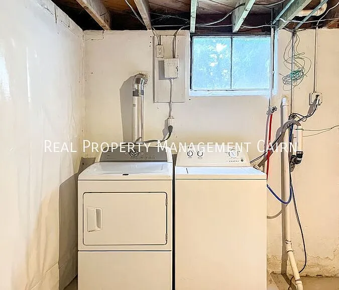 2209 Broadway St — Photo 17