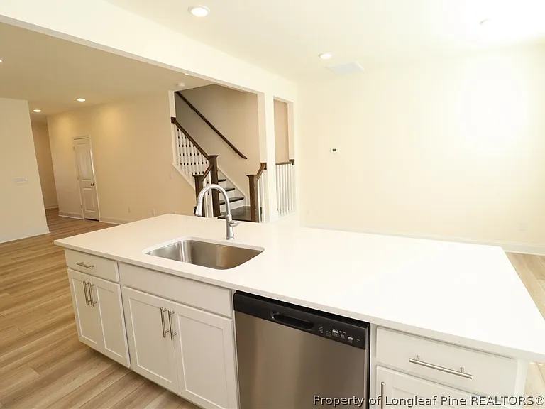 917 Kensley Grove Ln — Photo 16