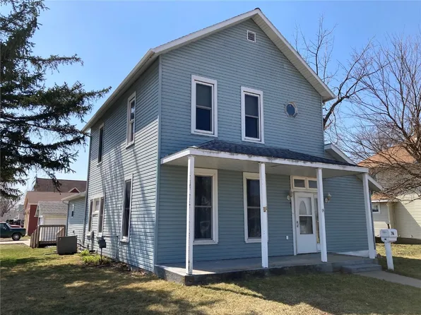 314 E 4th St, Vinton, IA 52349