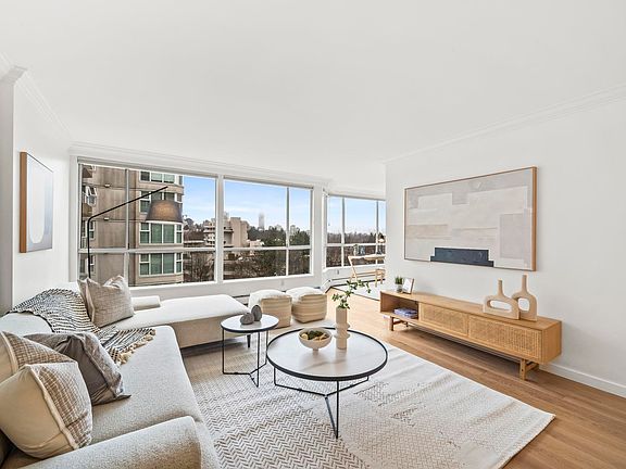 4th image of 518 Moberly Rd #809