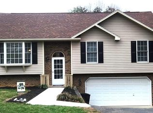 5010 Nicholas Hill Ln, Roanoke, VA 24019