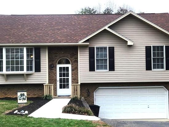 5010 Nicholas Hill Ln, Roanoke, VA 24019