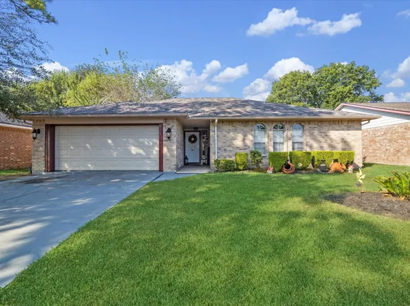 5923 Pine Needle Ln, Pasadena, TX 77505