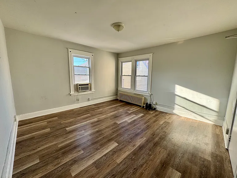 144 Mansion St #6 — Photo 2