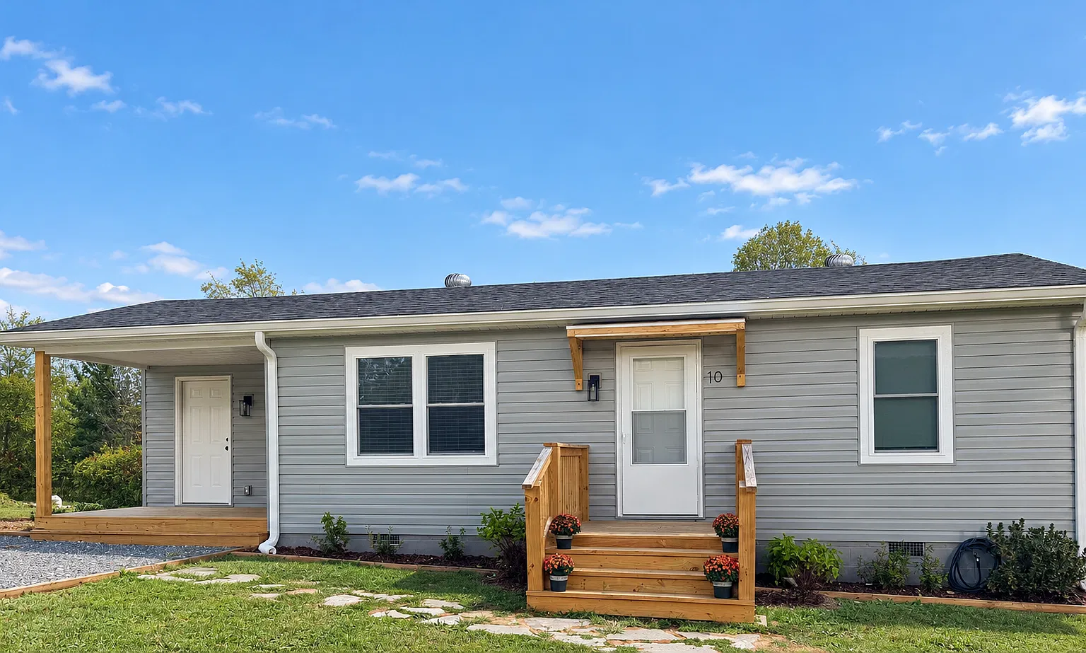 10 Gentlebreeze Ln — Photo 1