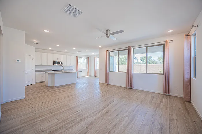7412 W Gardenia Ave — Photo 4