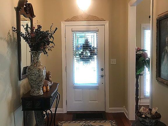 5th image of 2812 Willowick Trl SE