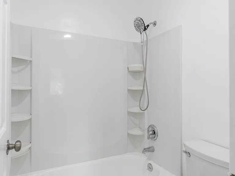 10 Kennedy Ct #B — Photo 18