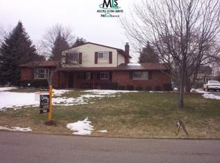 6887 Vernmoor Dr, Troy, MI