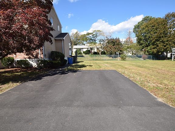 5th image of 38 Raechel Rd Unit 38