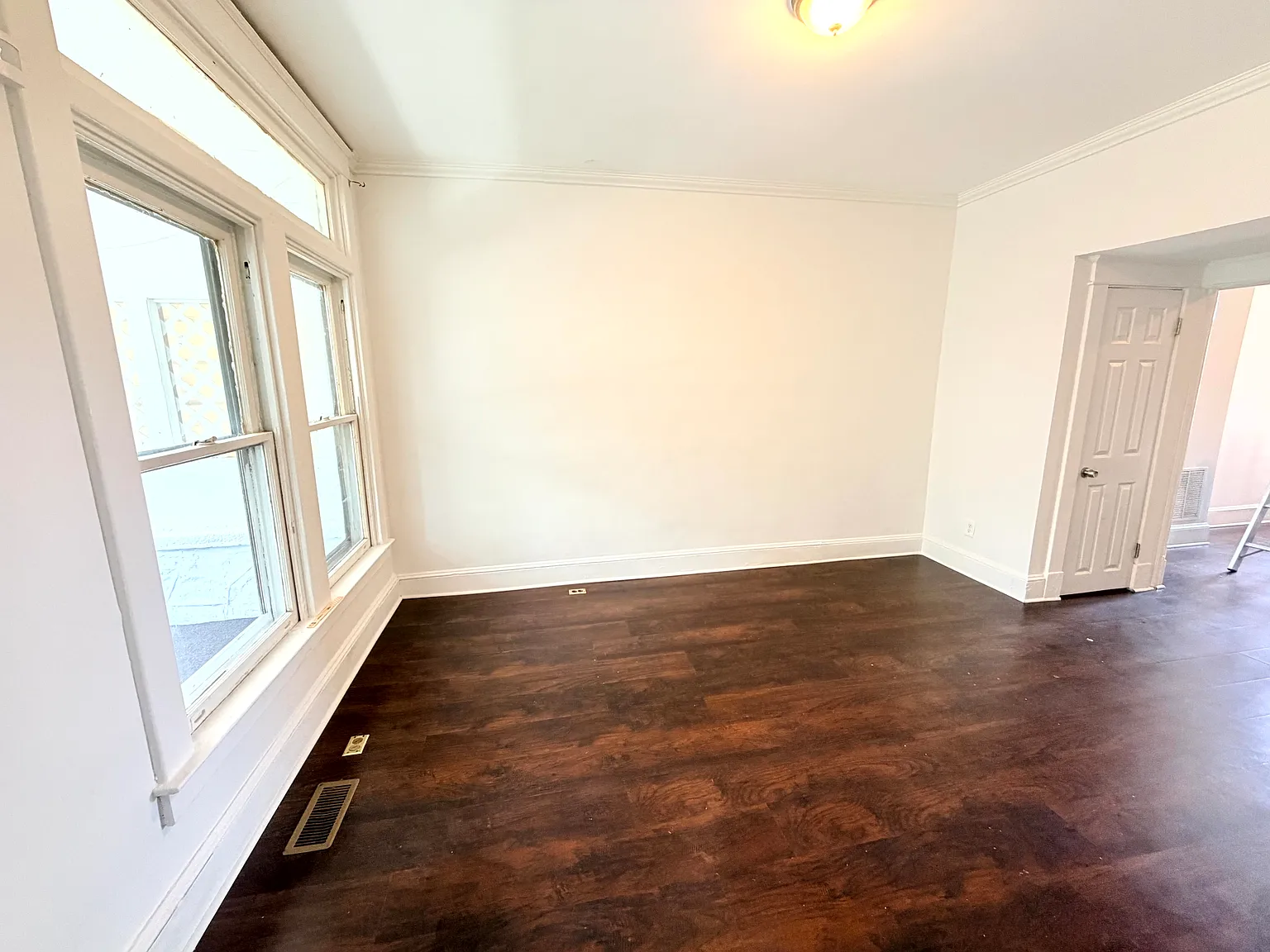 804 Whitmore — Photo 3