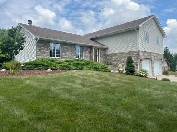 9208 Vigo St, Crown Point, IN 46307