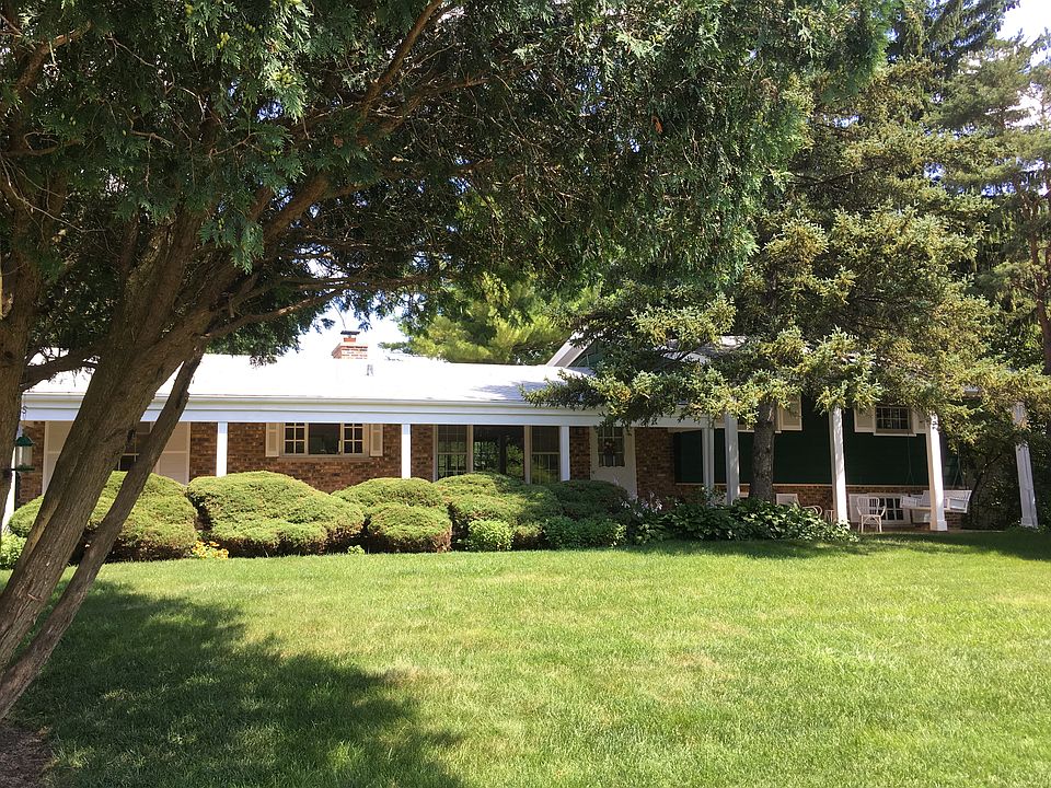 1st image of 662 Bayer Dr