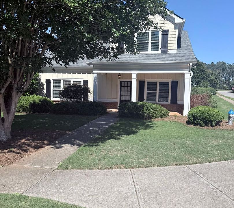 1st image of 1051 Fair Hill Dr