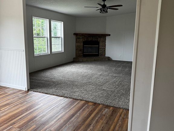 4th image of 130 Hollis Rd