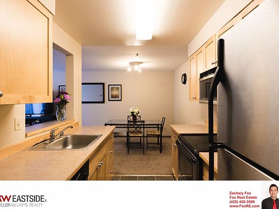 3rd image of 1522 NE 175th St Unit 405