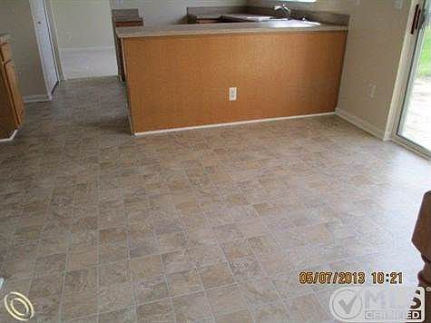 After_Vinyl_Floor.JPG