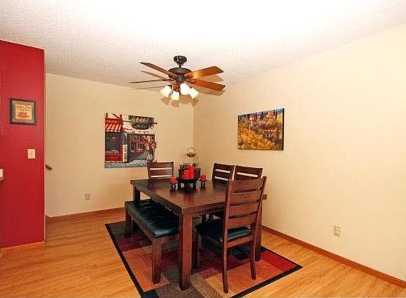 4th image of 930 106th Lane NW