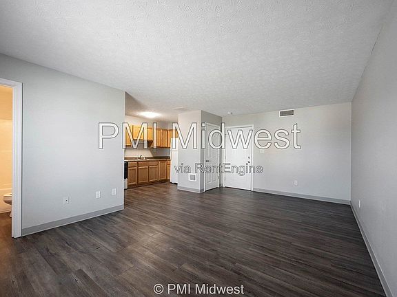 3rd image of 1702 W Michigan St Unit 10