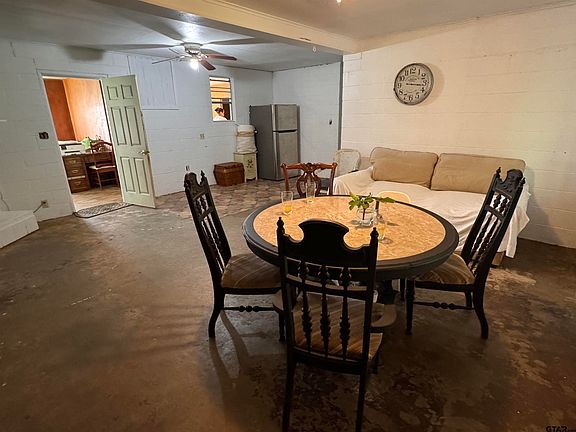 2nd image of 209 Fleetwood Dr